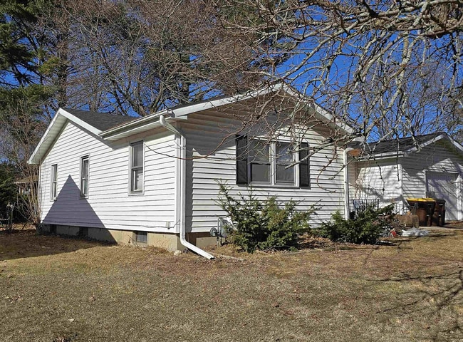 Building Photo - Charming 3 Bedroom Ranch Home in Freeport Coming Soon!