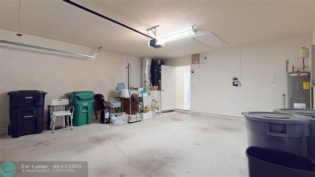 Building Photo - 1580 SW Santander Ave