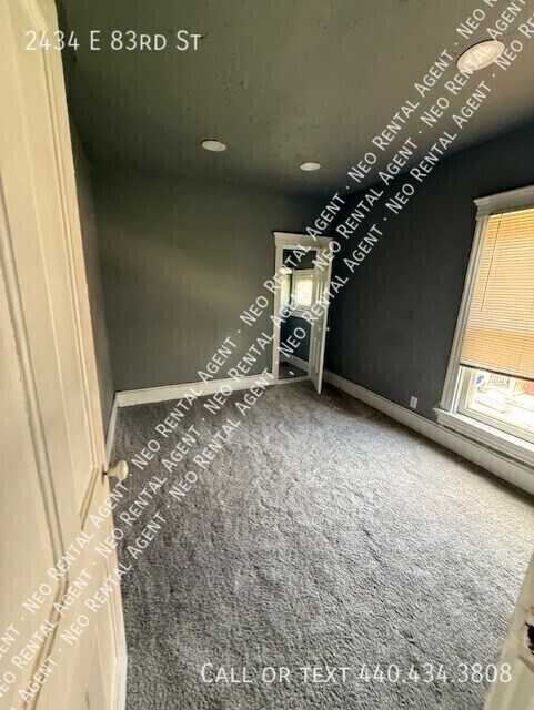 Building Photo - 2434 E 83rd St