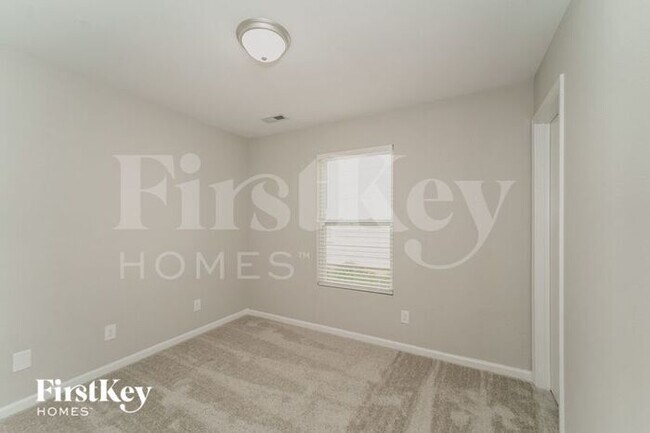 Building Photo - 1431 Waterlily Lane
