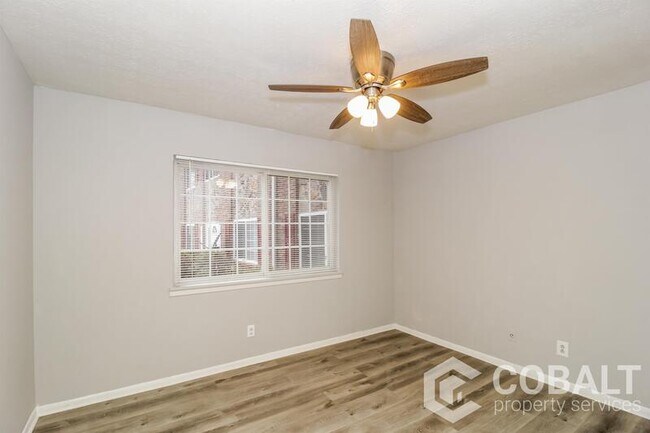 Building Photo - 641 Powder Springs St