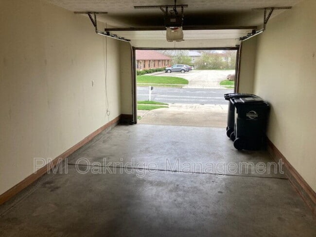 Building Photo - 1373 Michael Ct