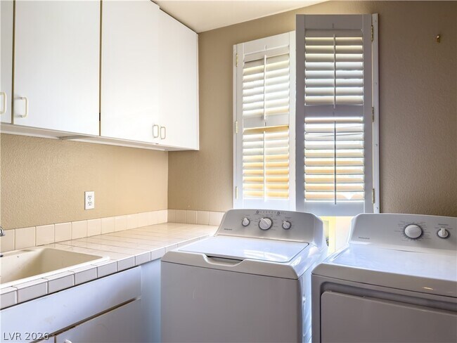 Building Photo - 1842 Bogey Way