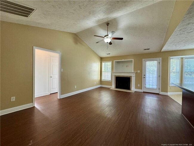 Building Photo - 5616 Duncan St