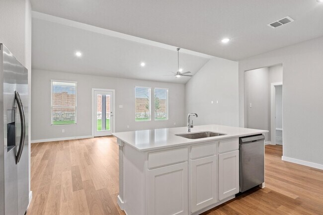 Building Photo - 2010 Sandpiper Wy