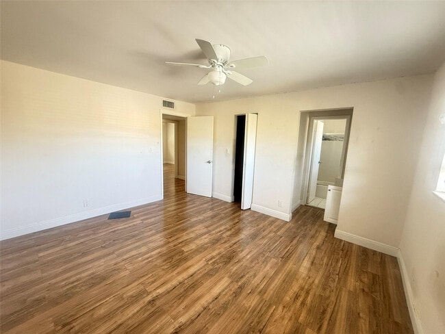 Building Photo - 5646 Blueberry Ct