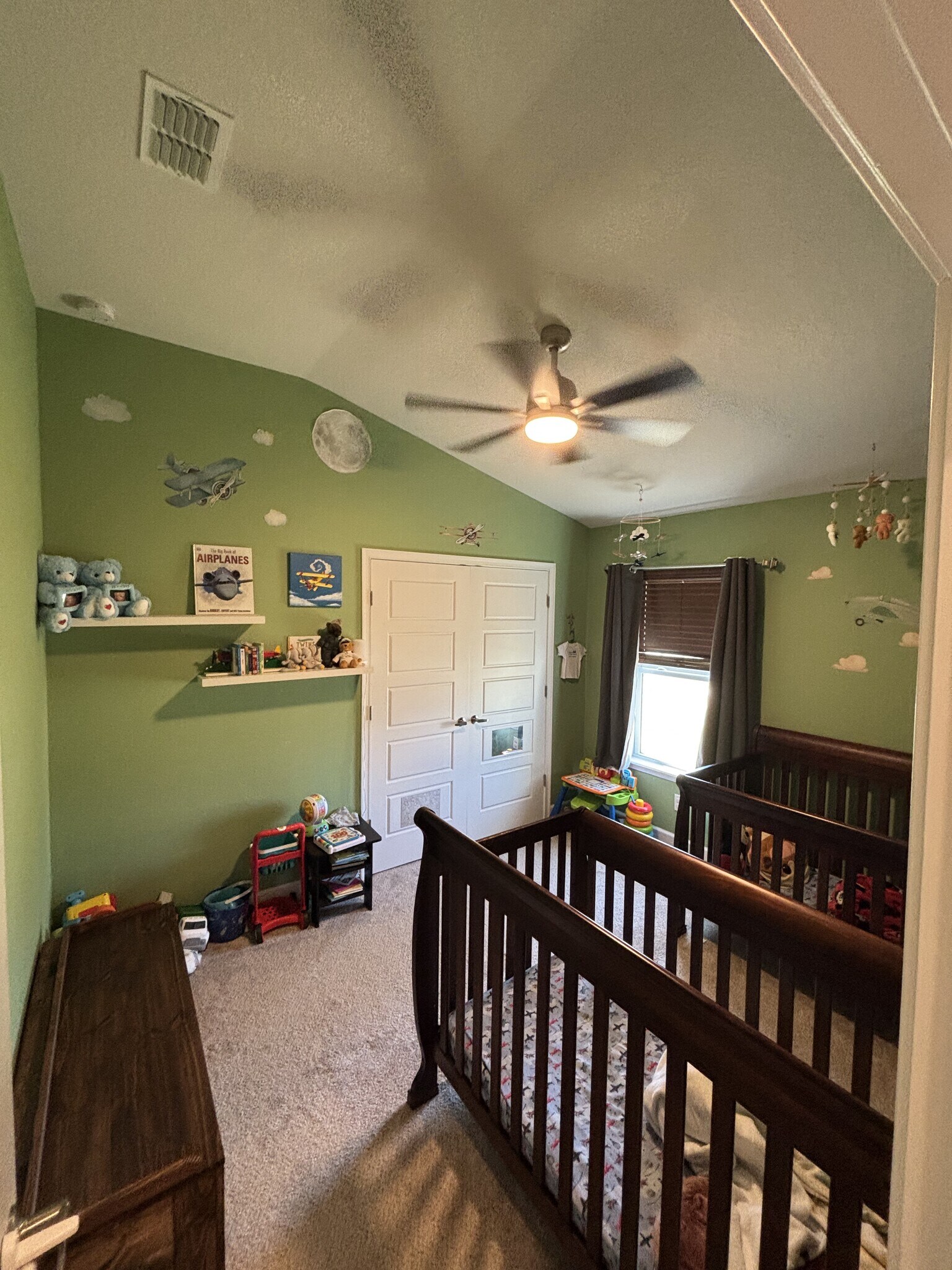 Building Photo - 9835 Olivia St