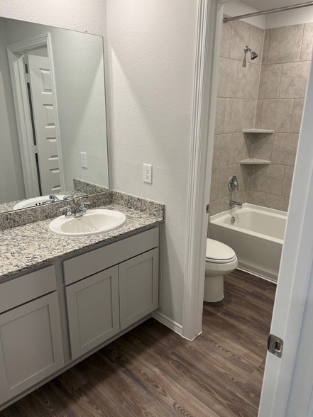 Building Photo - 26010 Emory Holw Dr