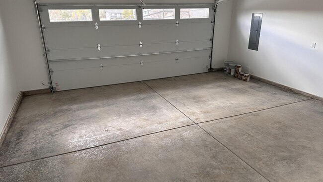 Building Photo - 123 9th Ave