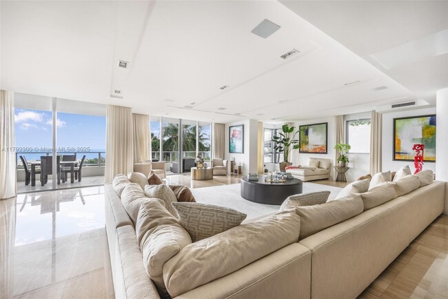Building Photo - 125 Ocean Dr