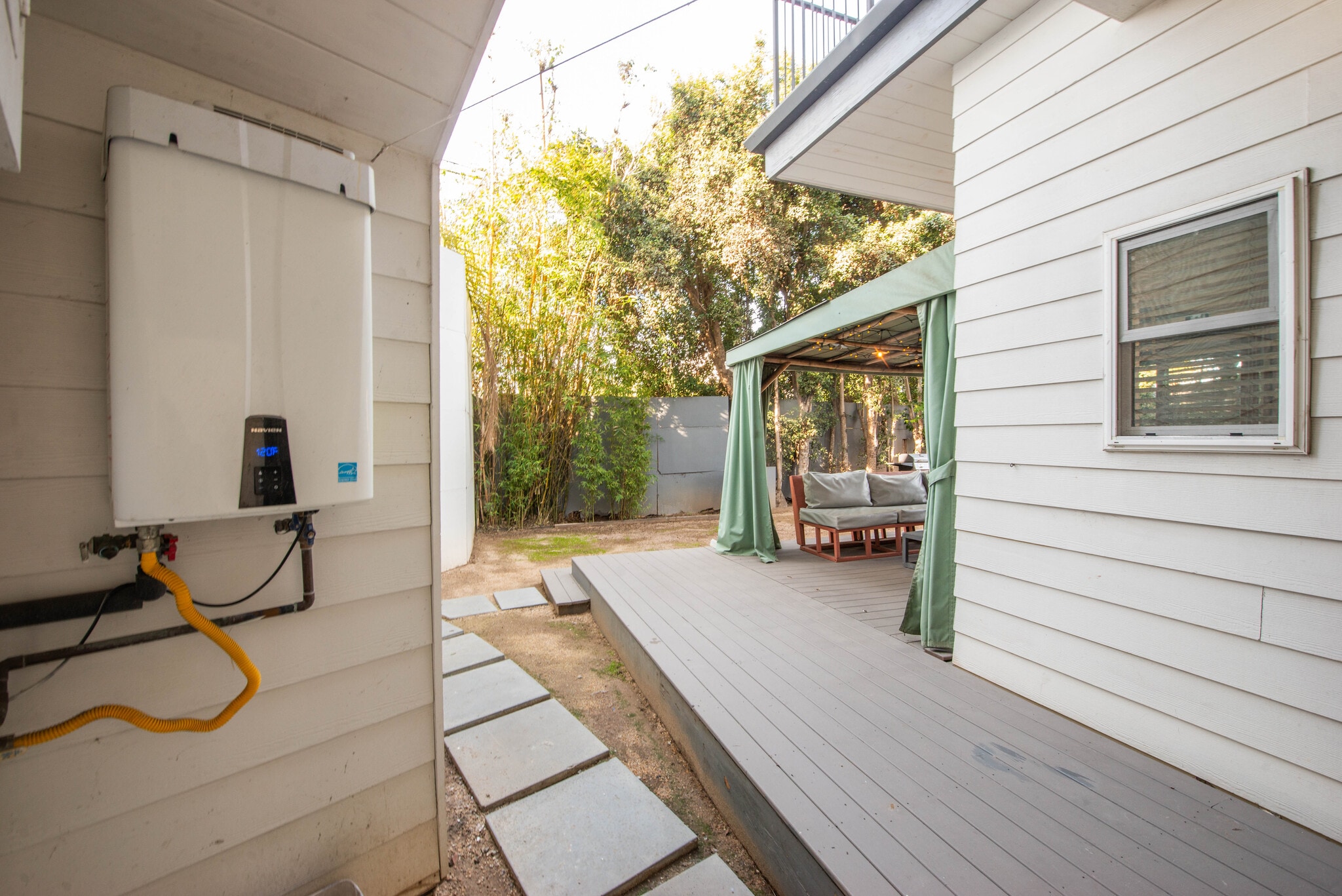 Building Photo - 809 Warren Ave