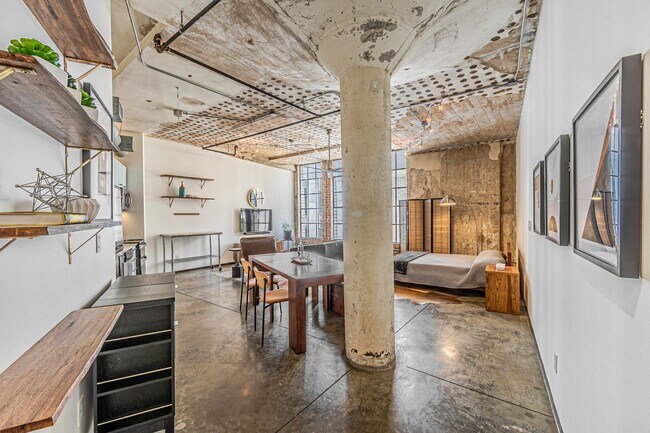 Building Photo - Modern Studio Loft in Downtown Dallas – Wa...