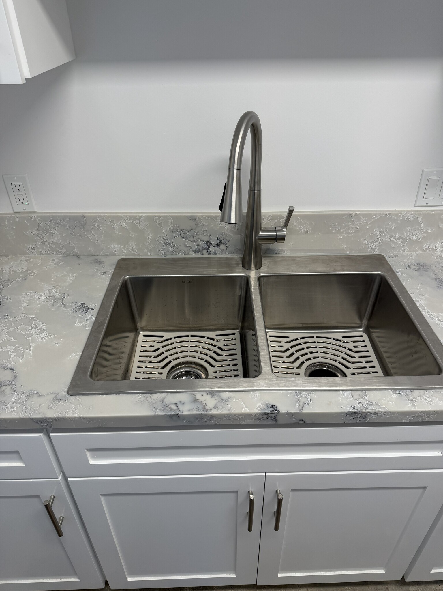 Kitchen - 512 Hill St