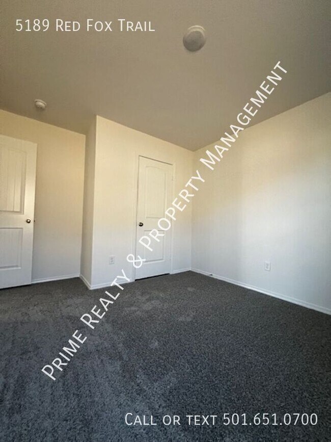 Building Photo - 5189 Red Fox Trl