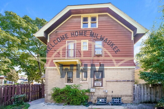 Building Photo - 2577 N 52nd St