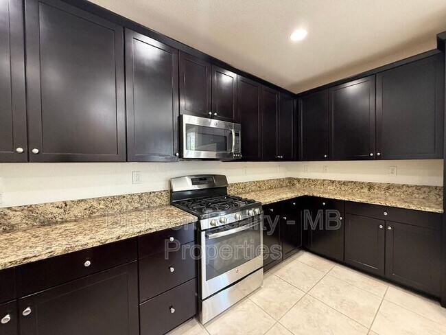 Building Photo - 10760 Ridgebrook Dr