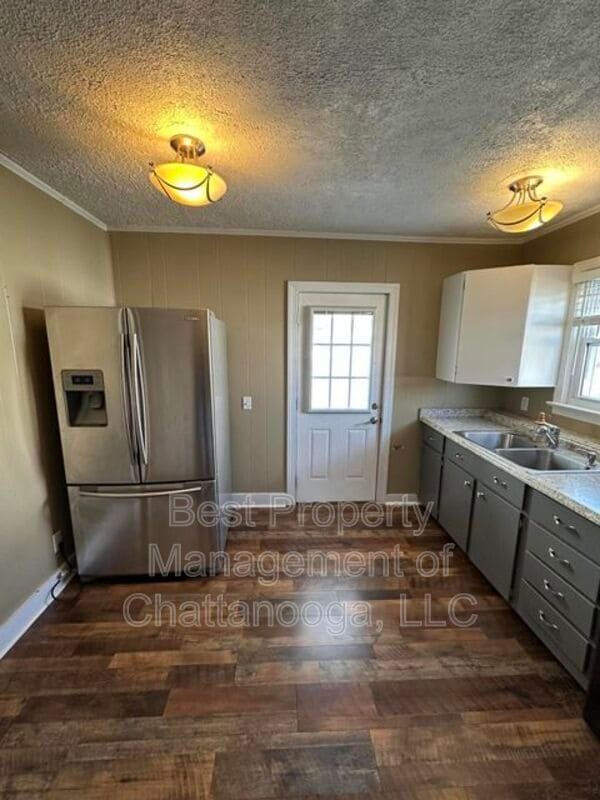 Building Photo - 505 Carden Ave