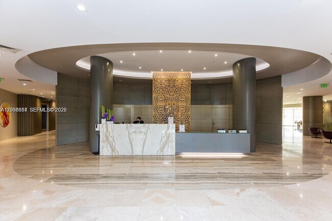 Building Photo - 10275 Collins Ave