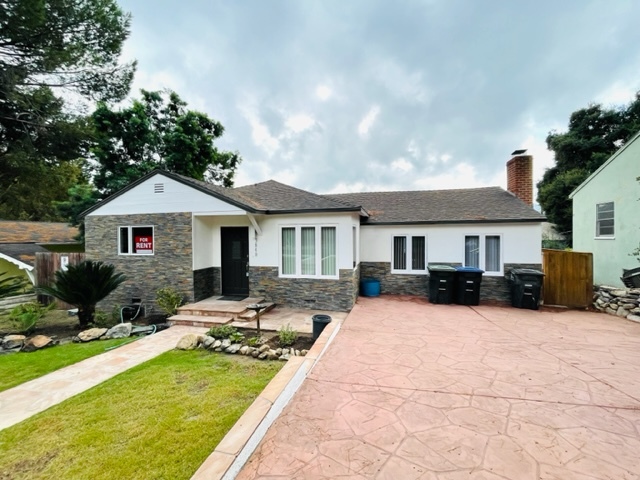 Building Photo - 3840 Vista Ct