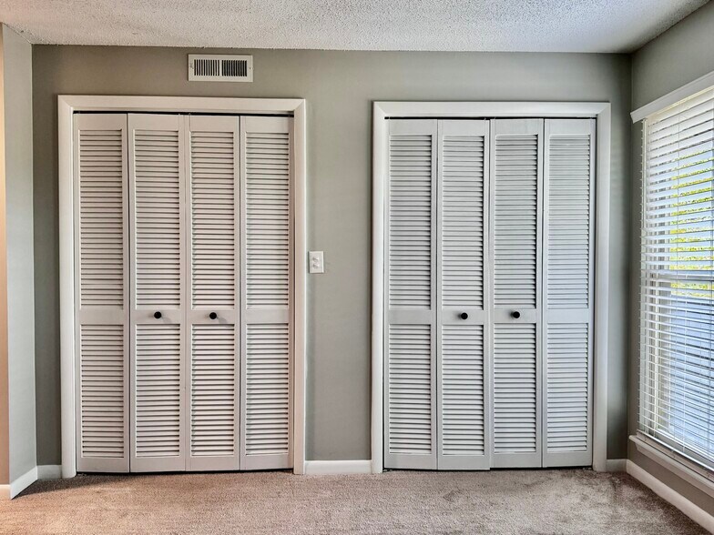 Master closets - 122 Turnwood Ln