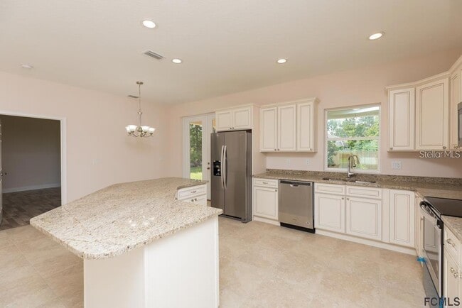 Building Photo - 26 Pitt Ln