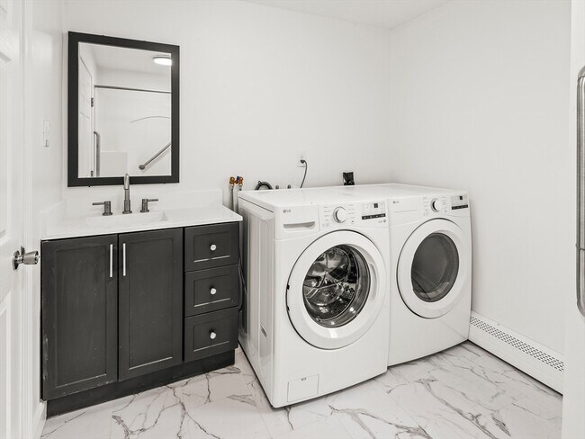 Building Photo - 26 Sidney St