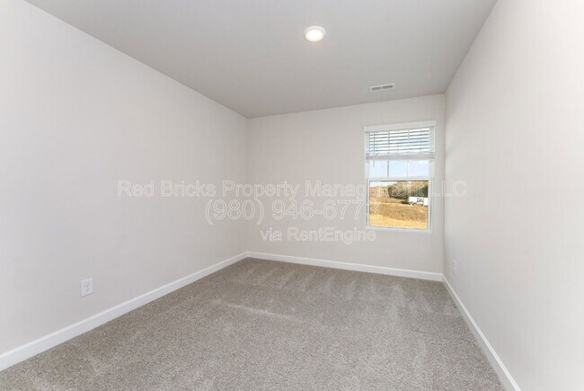 Building Photo - 2003 Old Rivers Rd