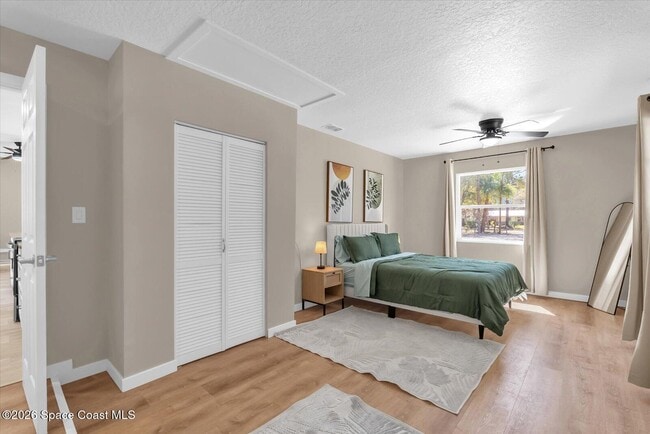 Building Photo - 4840 Mango Ave