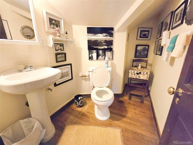 Building Photo - 708 Griffith St