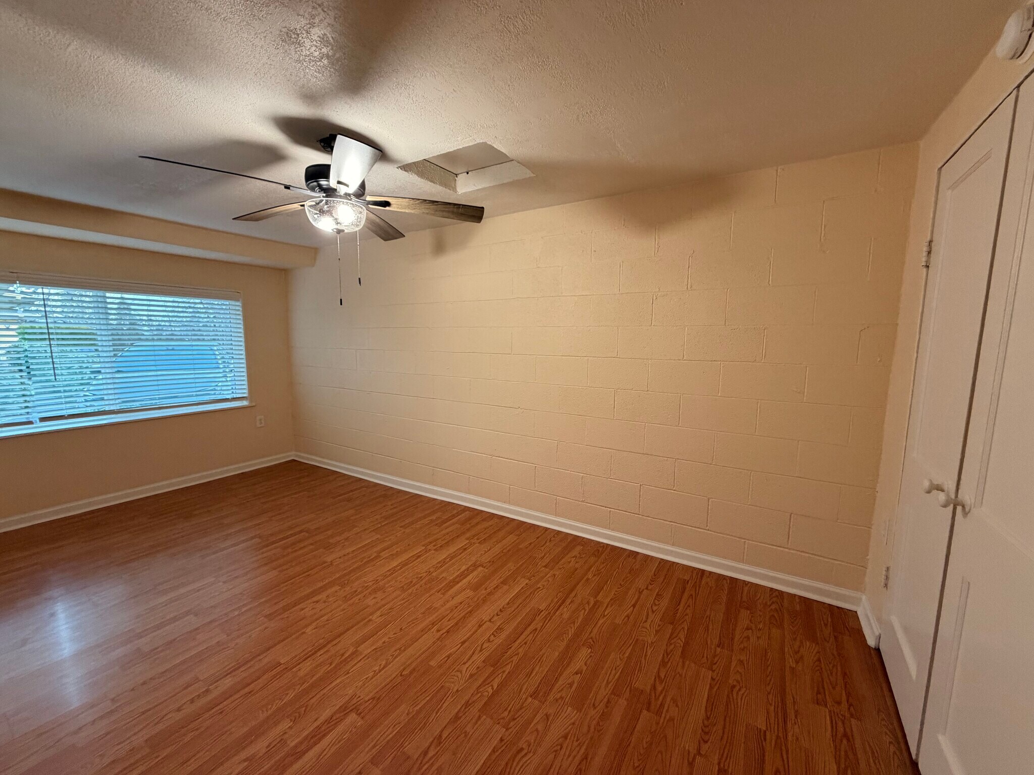 Building Photo - 11240 SW Barbur Blvd