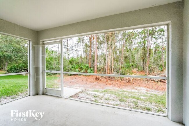 Building Photo - 715 Bennington Dr