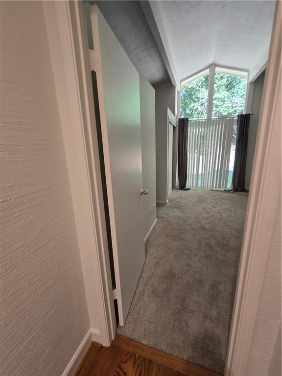 Building Photo - 60 Fairway Ridge Dr