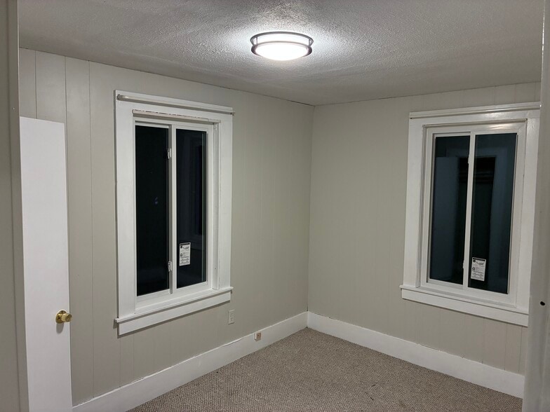 Building Photo - 30 Converse St