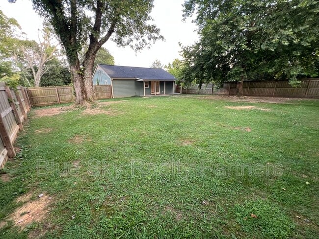 Building Photo - 7209 Washington Pike
