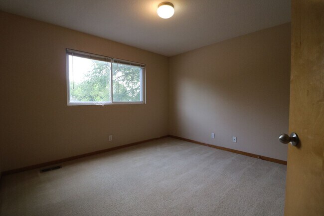 Building Photo - 2401-2403 Deerfield