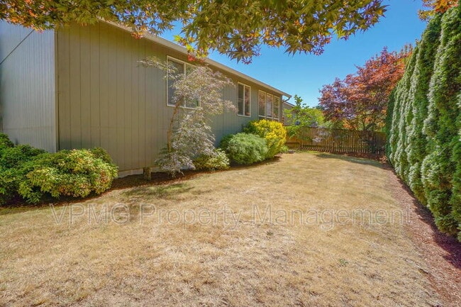 Building Photo - 2115 NW 143rd Cir