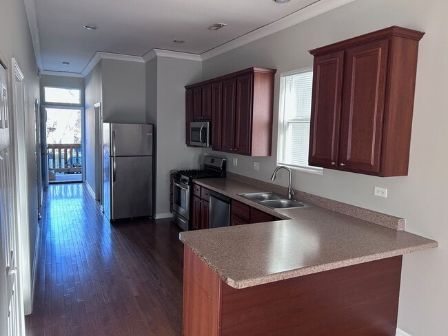 Building Photo - 1819 N Washtenaw Ave