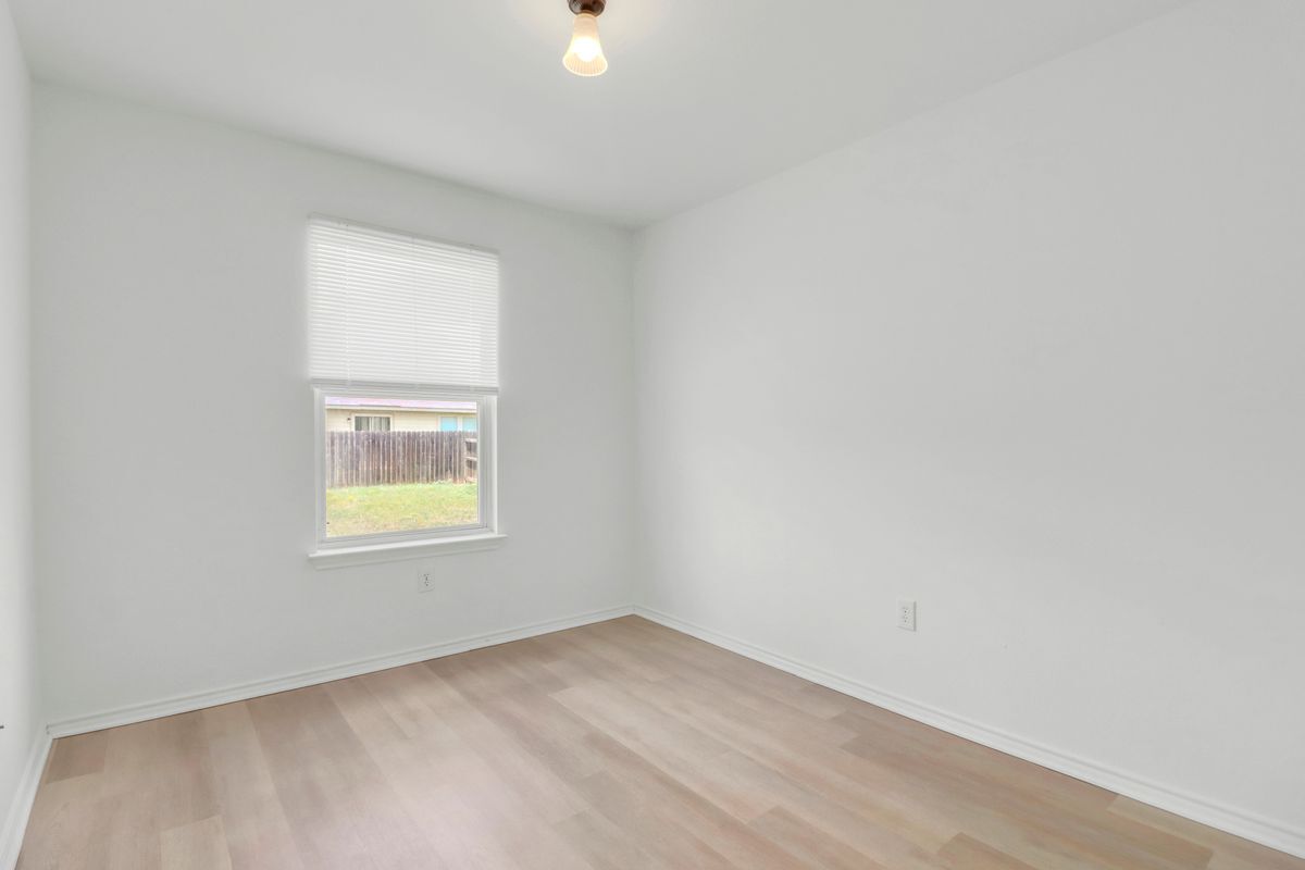 Building Photo - 11247 Dublin Trace