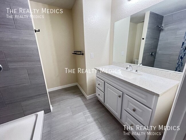 Building Photo - 4 Malauka Ln Dr