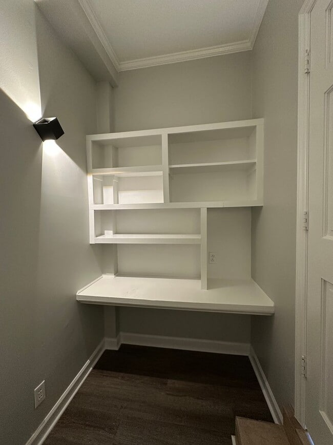 Building Photo - Fully Renovated Home with Unmatched Character