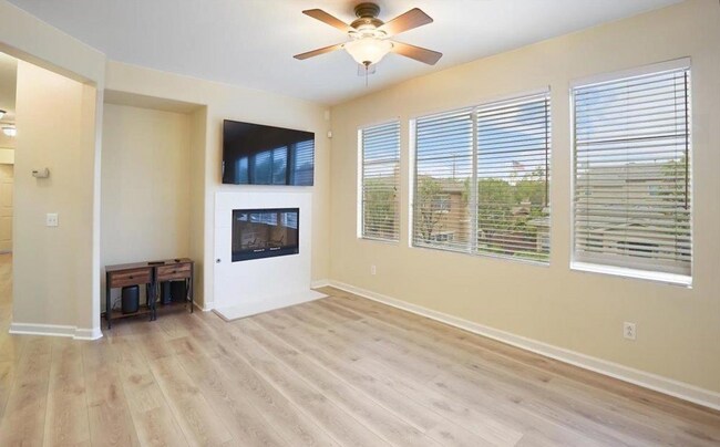 Building Photo - 39741 Columbia Union Dr