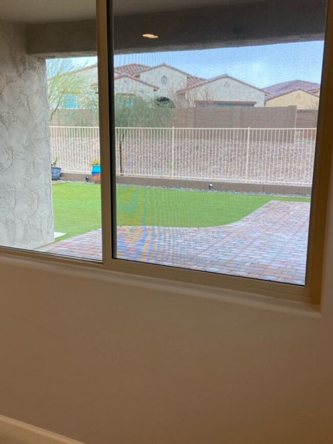 Building Photo - STUNNING NEWER HOME- GATED