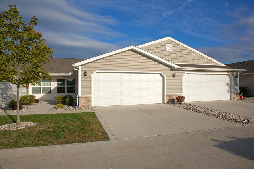 Attached Garages in a Welcoming Neighborhood Setting - Redwood Brunswick