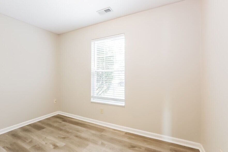 Building Photo - 7710 Sergi Canyon Dr