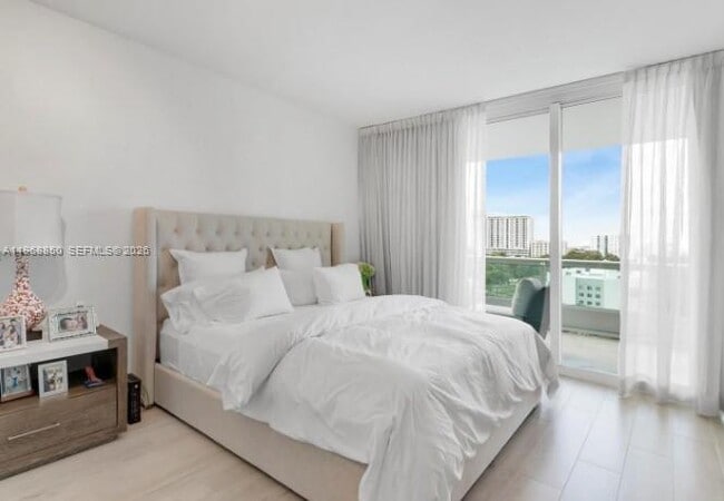 Building Photo - 1643 Brickell Ave