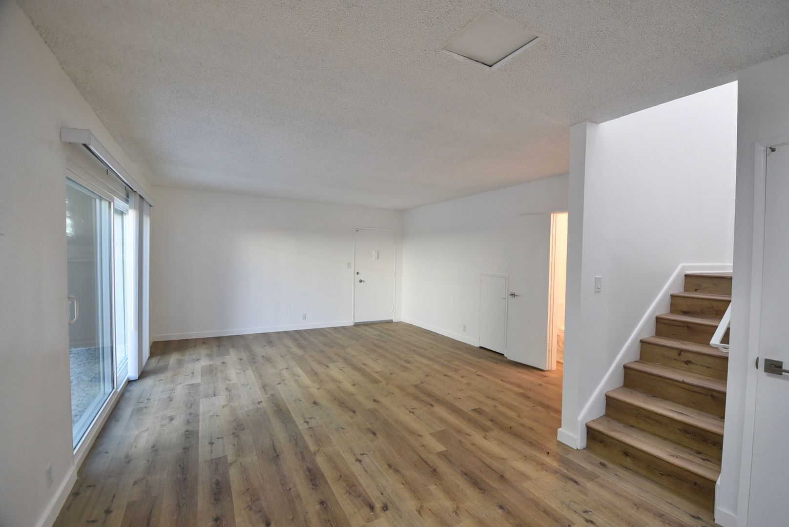 Building Photo - 10855 Morrison St