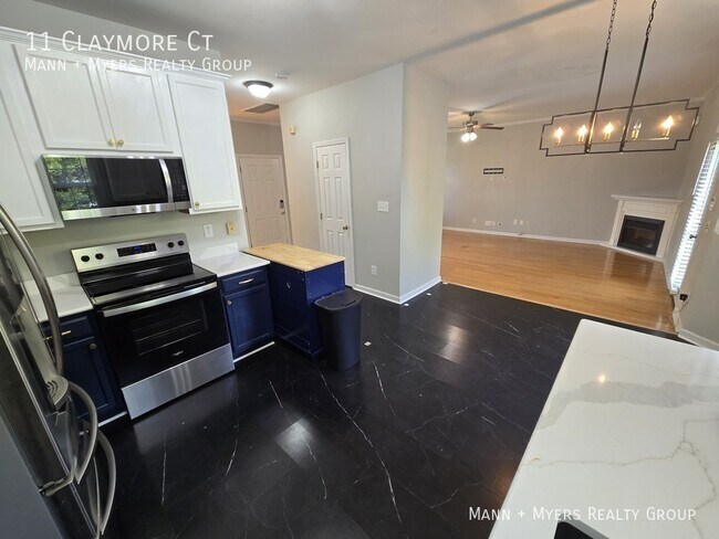 Building Photo - 11 Claymore Ct