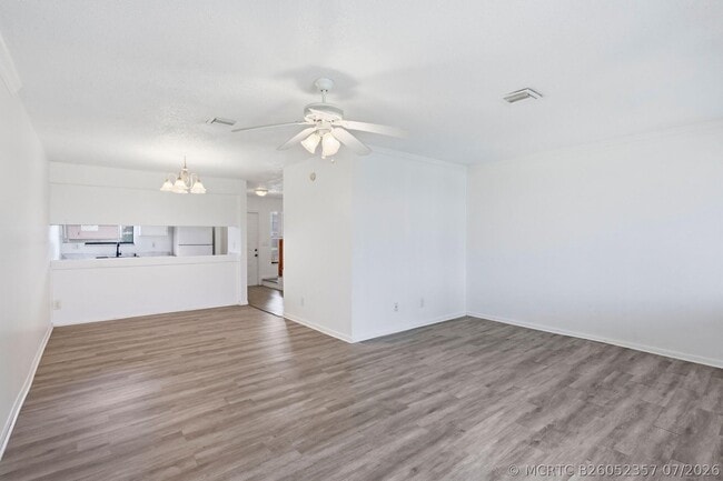 Building Photo - 2305 Seaside Dr