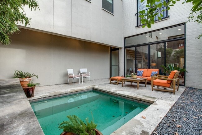 Building Photo - 4114 Normandy Ave
