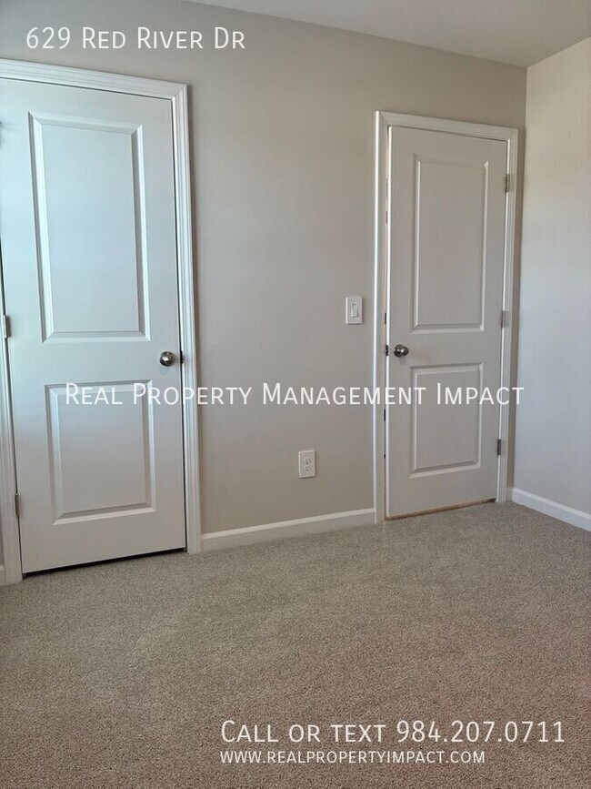 Building Photo - 629 Red River Dr